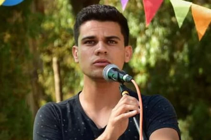 Vega se definió por su director de Deportes