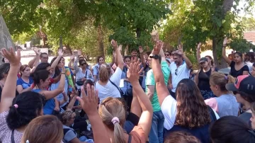 Docentes autoconvocados continuarán con el paro