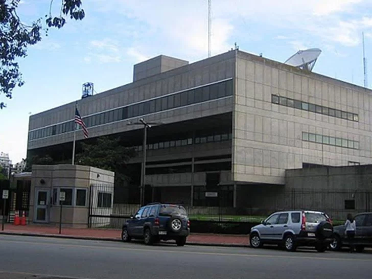 Activan protocolo antiterrorista en la Embajada de EEUU y hay un detenido por documentación falsa Activan protocolo antiterrorista en la Embajada de EEUU y hay un detenido por documentación falsa