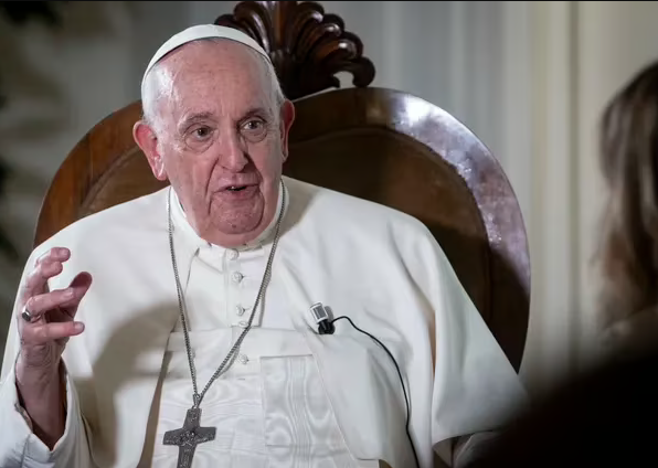 Francisco y su mediación en la guerra: “Quiero ir a Kiev, pero con la condición de ir a Moscú” Francisco y su mediación en la guerra: “Quiero ir a Kiev, pero con la condición de ir a Moscú”