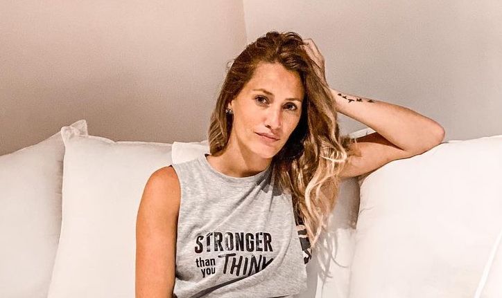 Mica Viciconte con un vestido transparente dejó a la vista el culotte