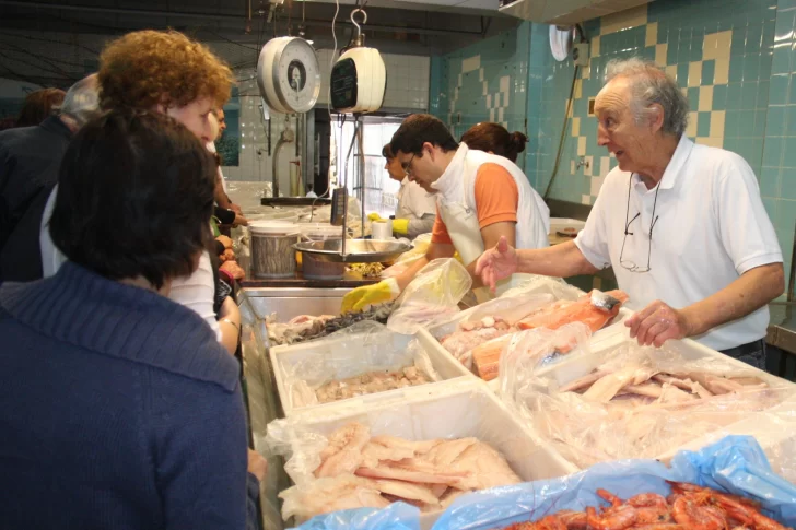 En vísperas de Semana Santa, el filet de merluza vale 52% más que en 2022 y no descartan nuevas subas