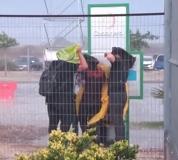 Confirmaron cómo será la devolución de entradas para quienes, por el cambio de fecha, no pudieron asistir al Espectáculo Final de la FNS Confirmaron cómo será la devolución de entradas para quienes, por el cambio de fecha, no pudieron asistir al Espectáculo Final de la FNS