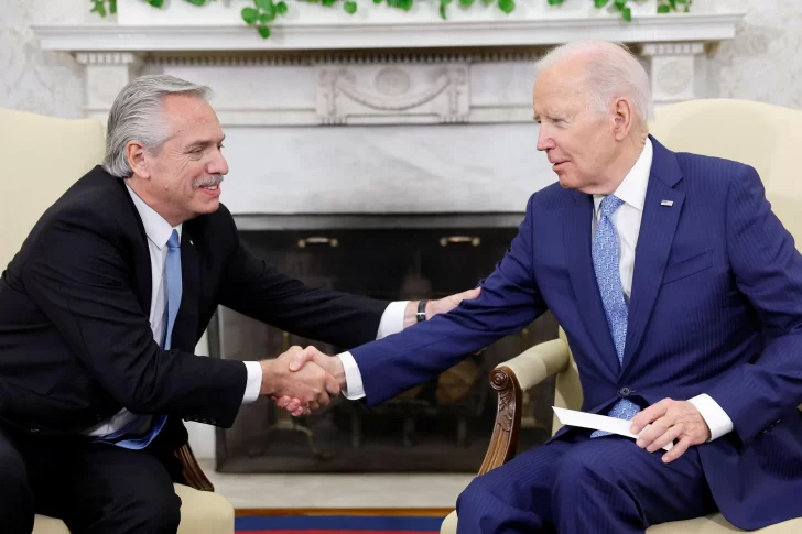 Alberto le pidió a Biden que no le suelte la mano frente al FMI
