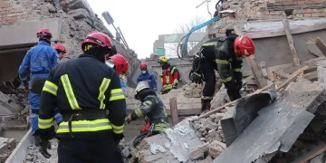 Ucrania: un muerto y 25 heridos cuando un misil impactó un edificio residencial Ucrania: un muerto y 25 heridos cuando un misil impactó un edificio residencial