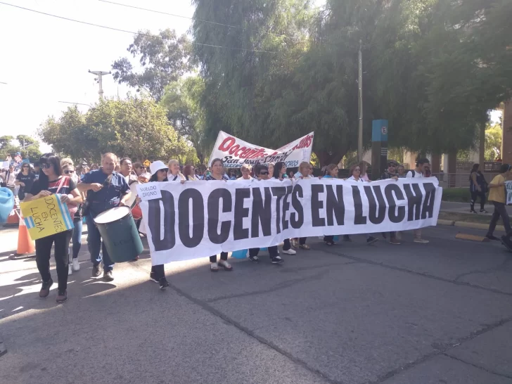 Educación confirmó que mandaron planillas con descuento de 6 días a los autoconvocados Educación confirmó que mandaron planillas con descuento de 6 días a los autoconvocados