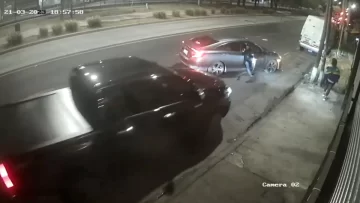 Logró escapar de un robo manejando a ciegas su camioneta Logró escapar de un robo manejando a ciegas su camioneta