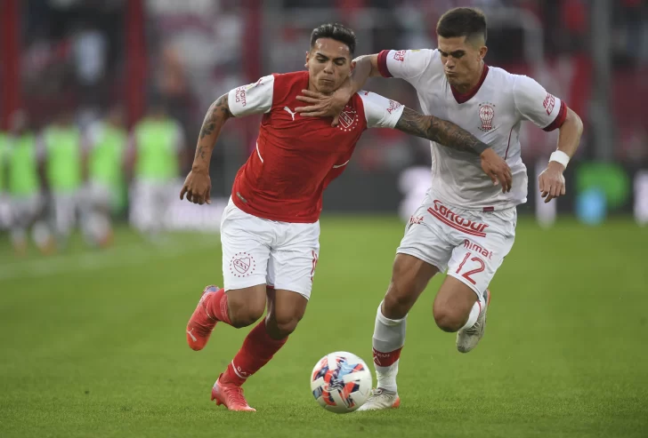Independiente goleó a Huracán y lo dejó afuera de la fase final del torneo Independiente goleó a Huracán y lo dejó afuera de la fase final del torneo