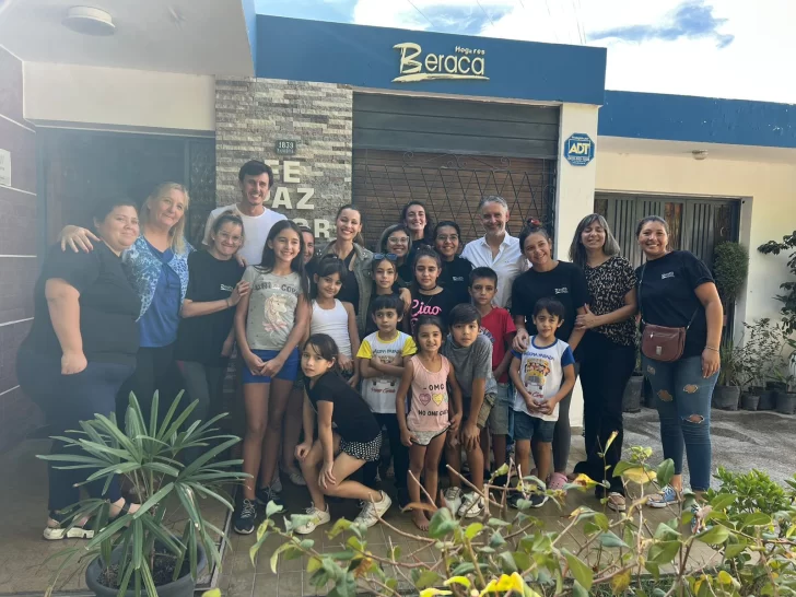 El paso de Pampita por San Juan y su gesto solidario El paso de Pampita por San Juan y su gesto solidario