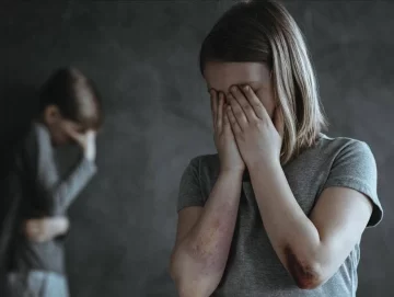 Manoseaba a una chica de 15 años e hirió con un cuchillo a uno de 10: estaban bajo su guarda Manoseaba a una chica de 15 años e hirió con un cuchillo a uno de 10: estaban bajo su guarda