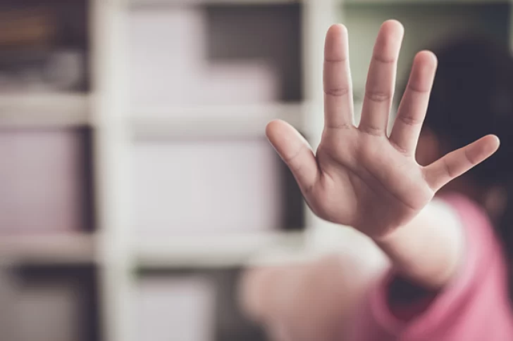 Abusó de su sobrina de 16 años y lo condenaron, pero no irá a prisión