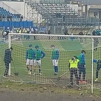 Le sacaron los puntos a un equipo por tener los arcos 10 centímetros más abajo Le sacaron los puntos a un equipo por tener los arcos 10 centímetros más abajo
