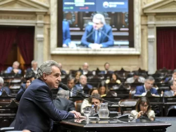 Rossi: “La violencia política volvió con intento de magnicidio a la Vicepresidenta, lamentablemente” Rossi: “La violencia política volvió con intento de magnicidio a la Vicepresidenta, lamentablemente”