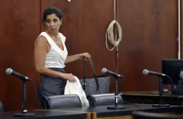 Una fiscal simuló ahorcarse en plena audiencia para probar un femicidio Una fiscal simuló ahorcarse en plena audiencia para probar un femicidio