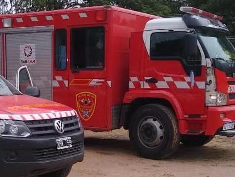 Se le incendió el auto cuando circulaba por inmediaciones del Parque de Mayo Se le incendió el auto cuando circulaba por inmediaciones del Parque de Mayo