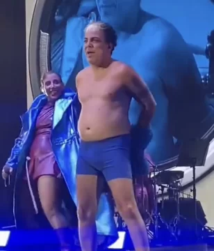 Cristian Castro bailó en boxer y los comentarios fueron lapidarios: “¿Qué hace señor?”
