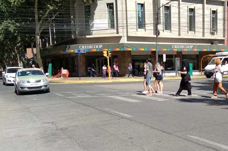 Semana Santa: cómo funcionarán los servicios este jueves y viernes en San Juan