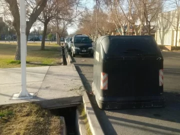 Se escondió en un contenedor de basura para zafar de la cárcel pero cumplirá la condena