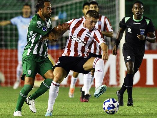 Estudiantes, con Mas, largó derecho