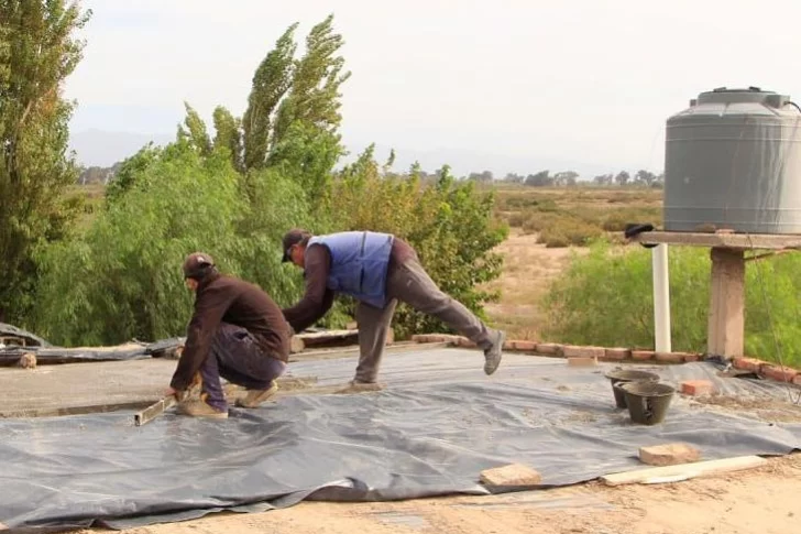 Ayuda para vecinos de Angaco