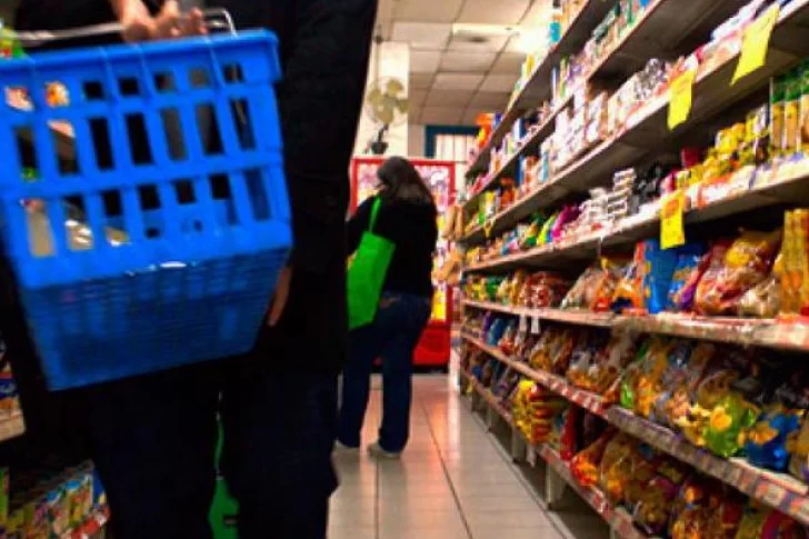La inflación volvió a bajar, a un mes de las PASO: fue de 6%