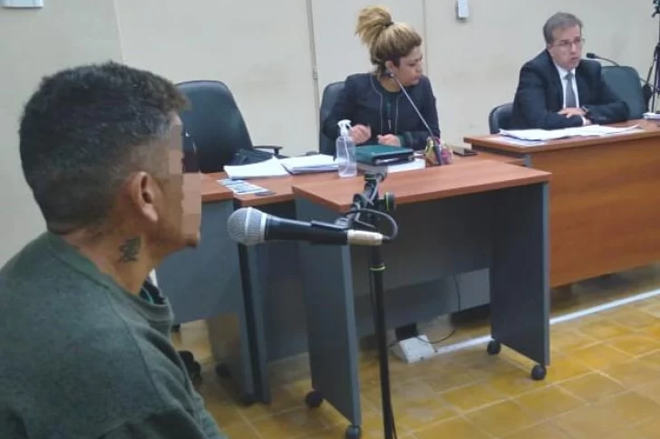 Una mujer sorprendió a su pareja violando a su hijo, él lo confesó y le dieron 9 años