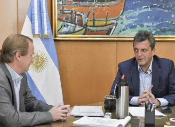 Economía culpa a los rumores propios de la corrida del dólar