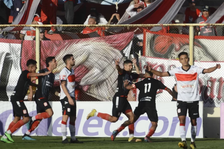 El Santo tucumano dio otro paso ante Deportivo Morón