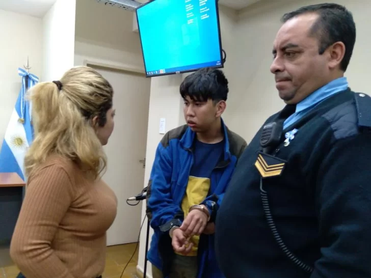 Condenaron a 7 años a un hacker cara de niño que atormentó a una chica y sus papás Condenaron a 7 años a un hacker cara de niño que atormentó a una chica y sus papás