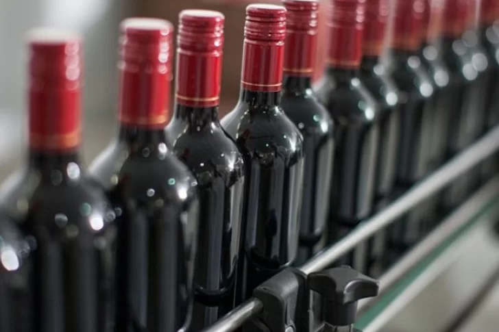 La crisis agrava la caída de la venta de vino y aplasta el valor de la uva