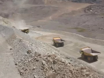 La AFIP le reclama $6.000 millones a la minera extranjera que depositó residuos en San Juan La AFIP le reclama $6.000 millones a la minera extranjera que depositó residuos en San Juan