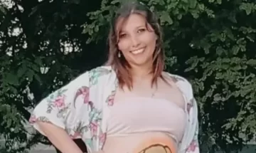 Tenía contracciones, demoraron en atenderla por un paro de médicos y murió junto a su bebé Tenía contracciones, demoraron en atenderla por un paro de médicos y murió junto a su bebé