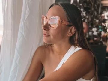 Martina de Gran Hermano, en ropa interior frente al espejo y un llamado a Tinelli Martina de Gran Hermano, en ropa interior frente al espejo y un llamado a Tinelli