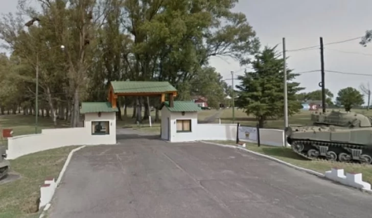 Allanaron un regimiento y detuvieron al jefe ante la denuncia de soldados por abusos sexuales Allanaron un regimiento y detuvieron al jefe ante la denuncia de soldados por abusos sexuales