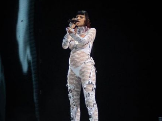 Súper fan: fue a un recital y después se tatuó la silueta de Cazzu embarazada Súper fan: fue a un recital y después se tatuó la silueta de Cazzu embarazada