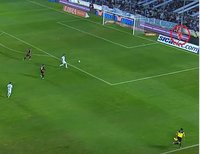 El insólito blooper de Armani que pudo costarle caro a River ante Atlético Tucumán El insólito blooper de Armani que pudo costarle caro a River ante Atlético Tucumán