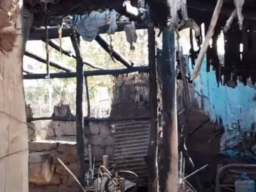 Una familia perdió todo por el incendio de su humilde vivienda Una familia perdió todo por el incendio de su humilde vivienda