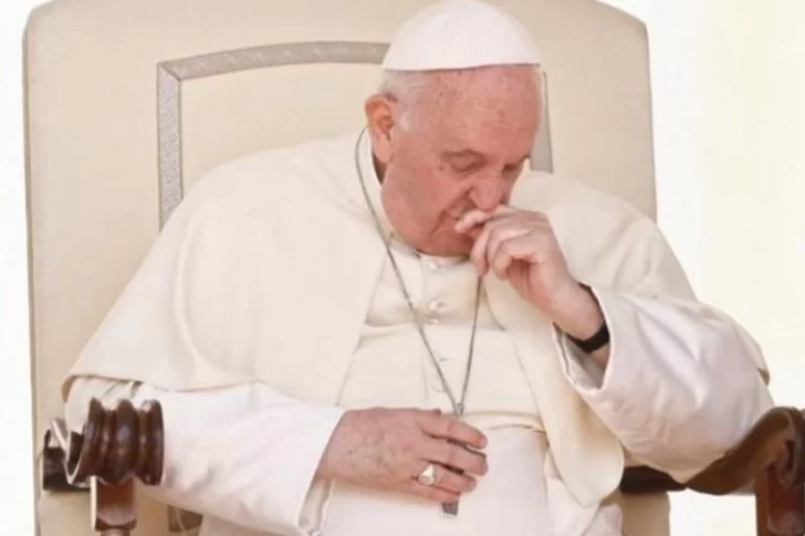 Internaron al Papa Francisco para un “control médico programado”