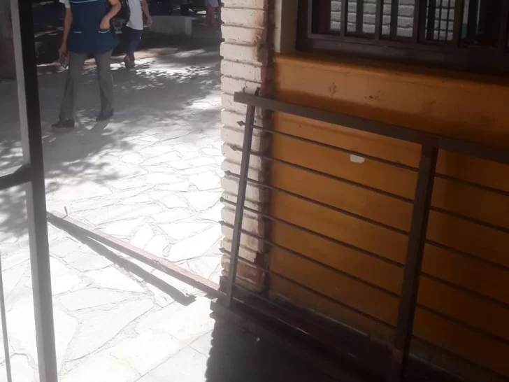 Una beba, hospitalizada con un fuerte golpe en la cabeza por la caída de un portón Una beba, hospitalizada con un fuerte golpe en la cabeza por la caída de un portón