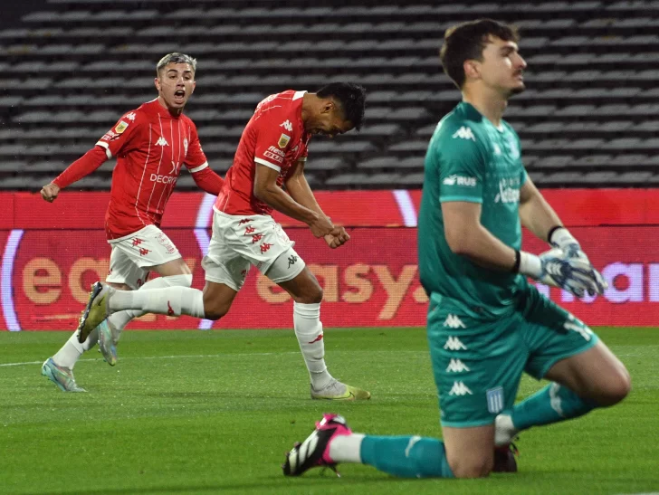 Copa Argentina: en un partidazo, Huracán goleó 5 a 3 a Racing en Córdoba Copa Argentina: en un partidazo, Huracán goleó 5 a 3 a Racing en Córdoba