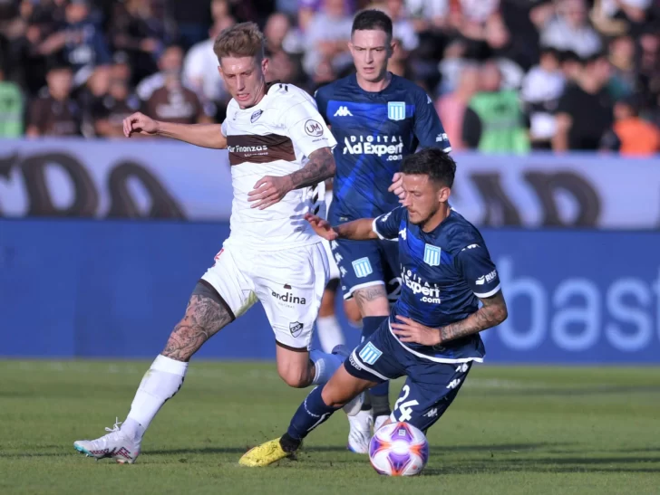 Platense goleó a Racing en el estadio Ciudad de Vicente López Platense goleó a Racing en el estadio Ciudad de Vicente López