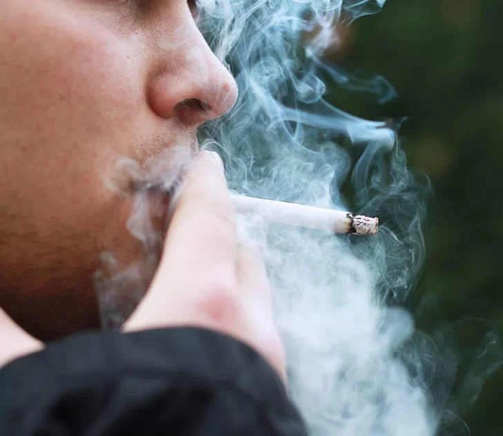 La mitad de los fumadores intenta dejar, pero sin apoyo profesional solo un 4% lo logra La mitad de los fumadores intenta dejar, pero sin apoyo profesional solo un 4% lo logra