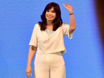 Cristina Kirchner le respondió a exdirectivo del FMI: “Descabellado fue el préstamo a Macri para que gane las elecciones” Cristina Kirchner le respondió a exdirectivo del FMI: “Descabellado fue el préstamo a Macri para que gane las elecciones”