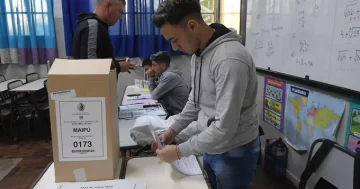 El 65% del padrón votó en siete departamentos de Mendoza donde se adelantaron las PASO El 65% del padrón votó en siete departamentos de Mendoza donde se adelantaron las PASO