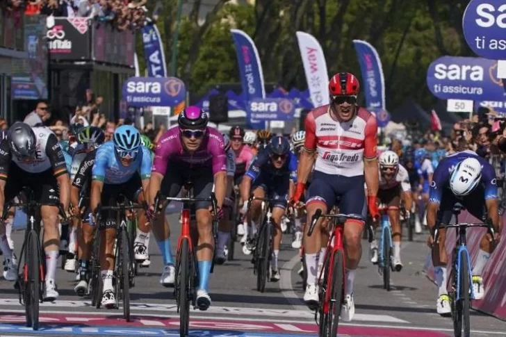 Evenepoel sufrió pero se mantuvo arriba