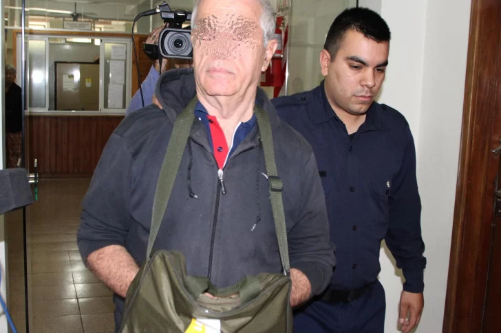 Casi 8 años después, un bodeguero llega a juicio por “abusar y corromper” a 3 niños