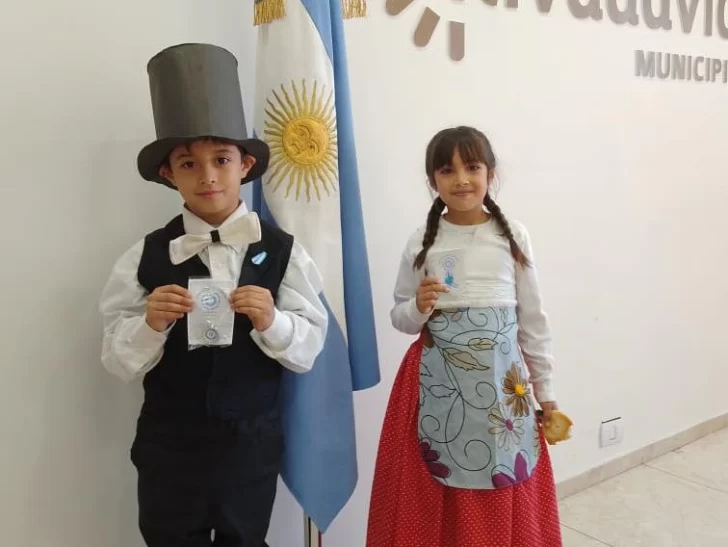 Alumnos dieron ejemplo de patriotismo Alumnos dieron ejemplo de patriotismo