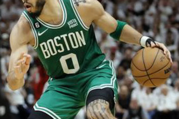 Boston Celtics salvó el primer match point