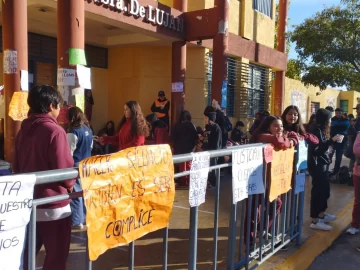 Colegio Luján: docentes se quejan de los alumnos y la causa puede tener un cambio Colegio Luján: docentes se quejan de los alumnos y la causa puede tener un cambio