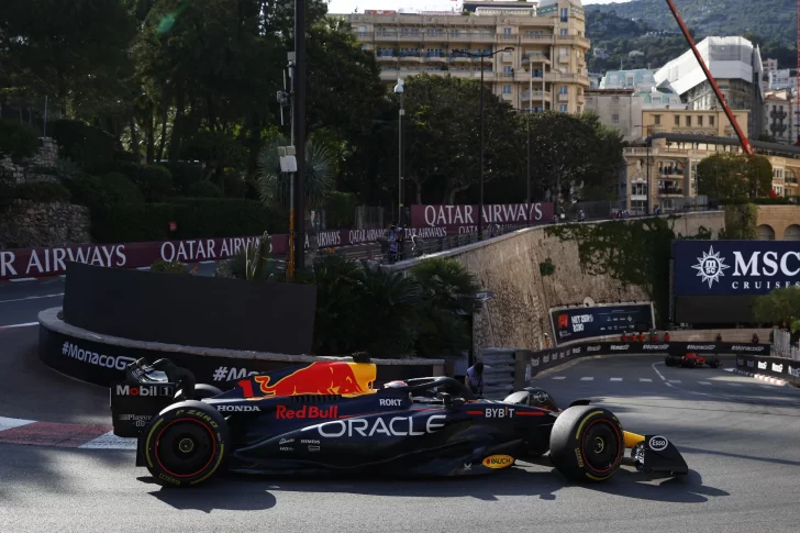 Verstappen marcó el paso en los ensayos